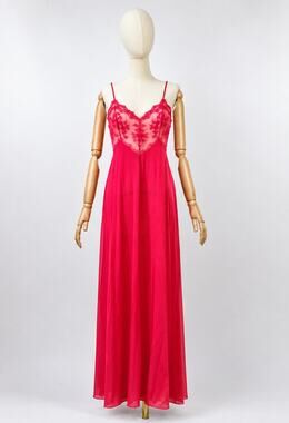 Vintage 70s 80s La Femme Vanity Fair Red Lace Nylon Nightgown Size 32